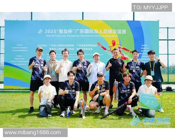 趣味绘制足球球星卡通头像展现绿茵场上独特个性魅力风采